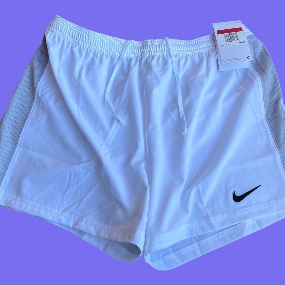 Nike White Athletic Shorts Moisture-Wicking Design